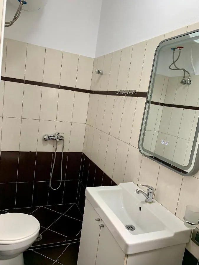 Bardhi Apts Saranda 0*,  Albanie